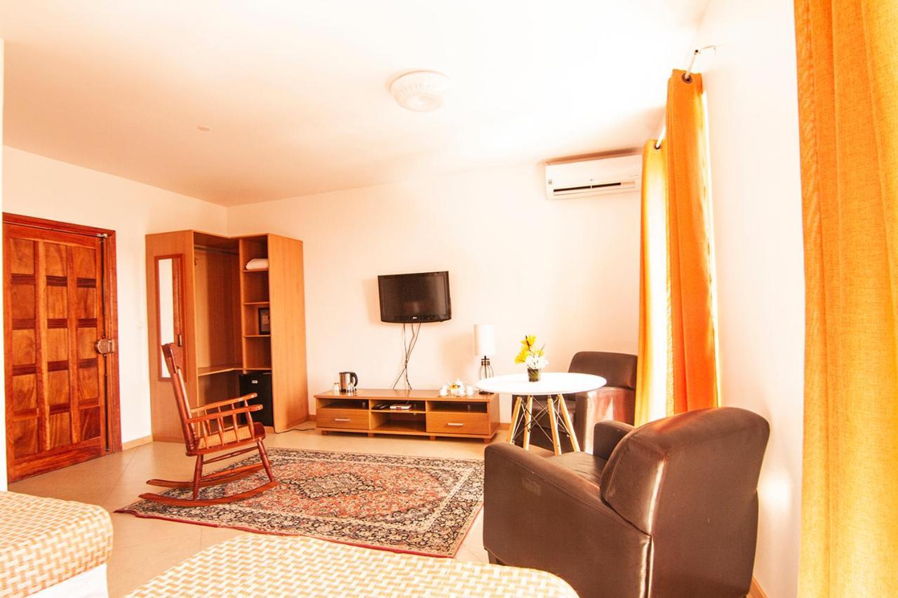 Deluxe Aparthotel プライア エクステリア 写真