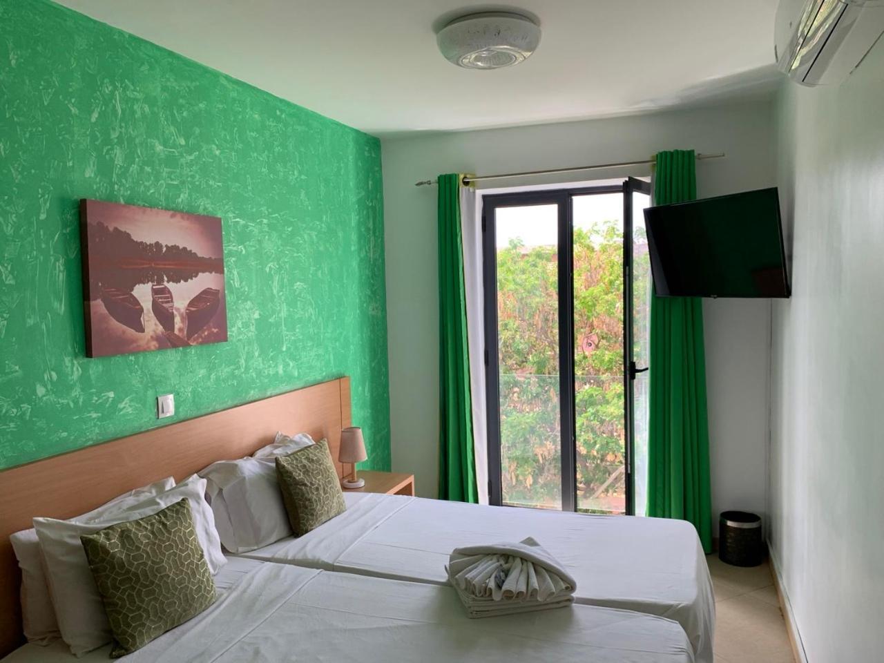 Deluxe Aparthotel プライア エクステリア 写真